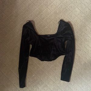 Cropped velvet long sleeve